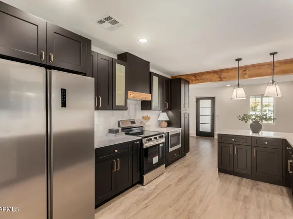 385 E CLARENDON Avenue, Phoenix, AZ 85012