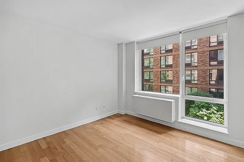 3260 Henry Hudson Parkway — Photo 4