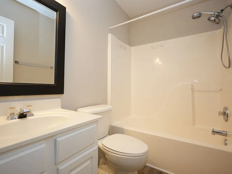 8065 Stoneham Ct — Photo 15