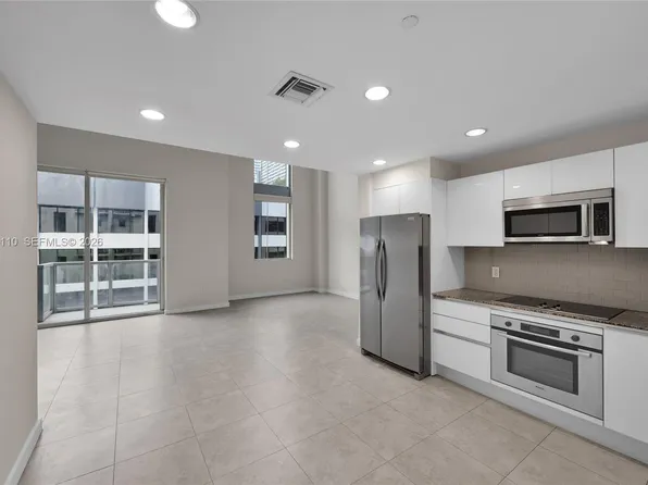 1060 Brickell Ave APT 815, Miami, FL 33131