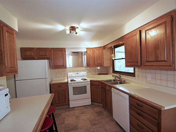 4th image of 5135 W Rosewood Ave