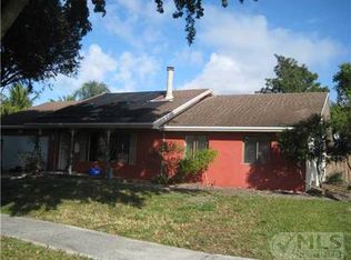 4817 Willow Dr, Boca Raton, FL 33487