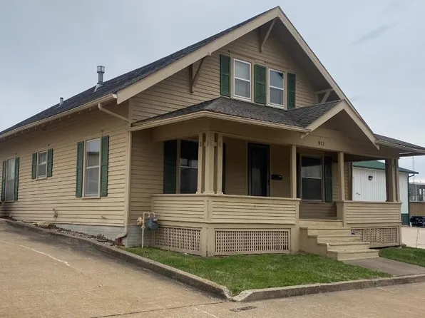 911 Cherry St, Chillicothe, MO 64601