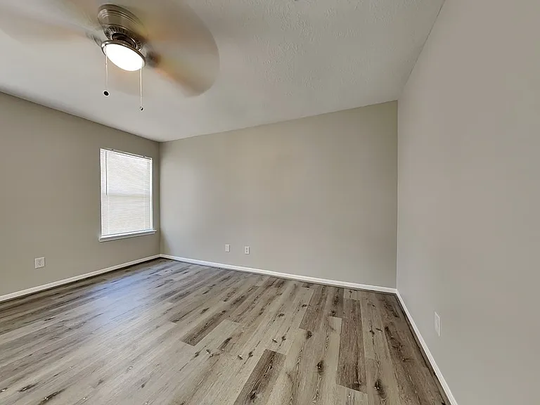18109 Eganville Cir — Photo 9