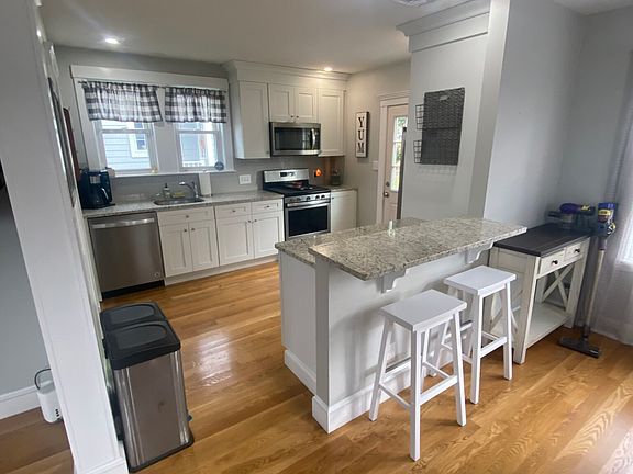 2nd image of 45 Rockland St
