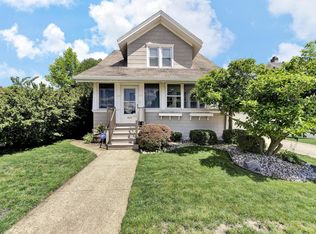 1712 74th St, Kenosha, WI 53143