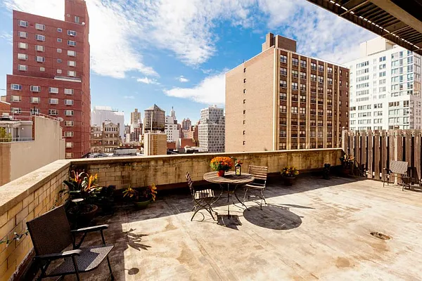 Rented by Town Residential | media 7