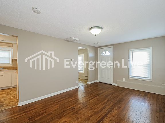 5th image of 310 E Pacific Ave