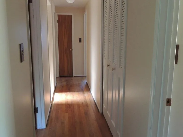 2098 Yorktown Dr — Photo 11