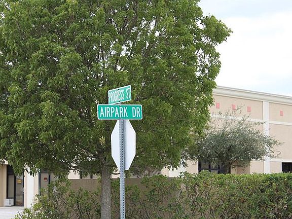 3rd image of 28200 Airpark Dr