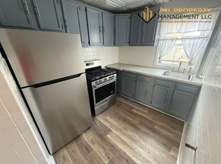 47 Bogle St #3, Fall River, MA 02723
