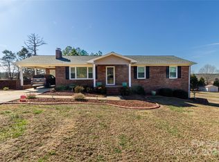 932 Long Branch Rd, Grover, NC 28073