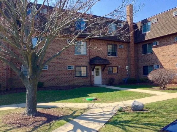 2296 Century Point Ln, Glendale Heights, IL