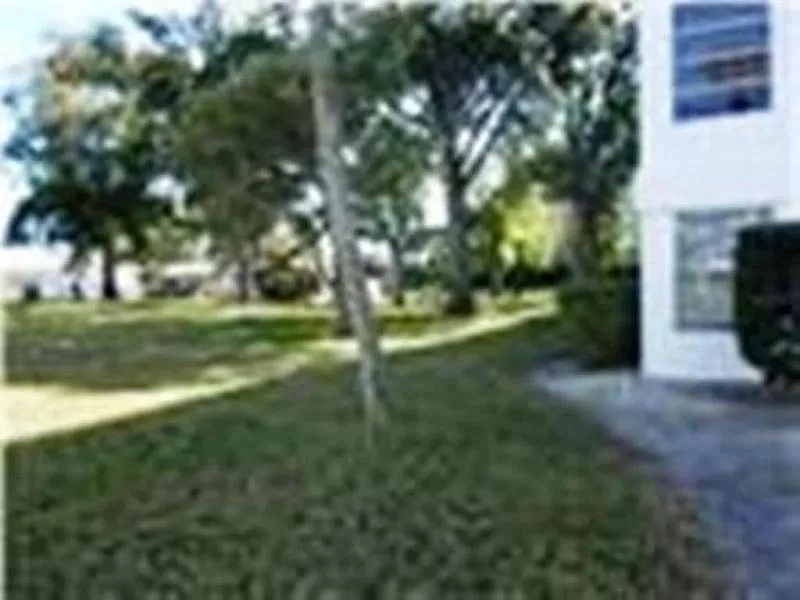 2 bed, 874 sqft, $1,595 — Photo 4