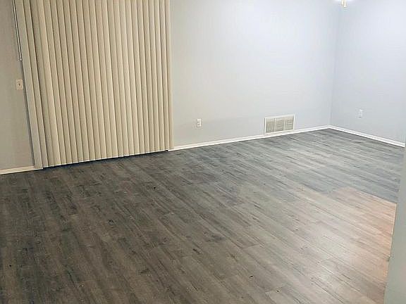 4th image of 15036 Island Dr