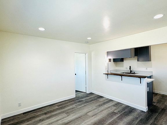 5th image of 170 S 3rd Ave APT C