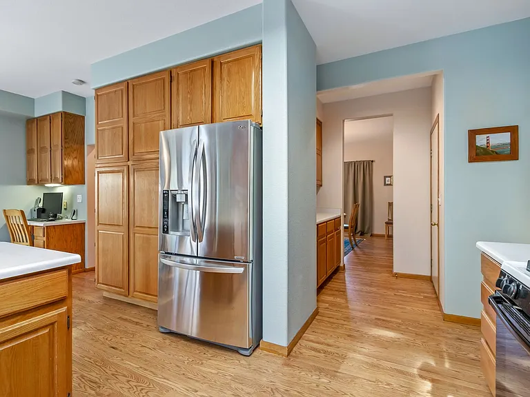 3761 Bromley Dr — Photo 8