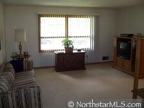 5th image of 76 Battle Creek Pl