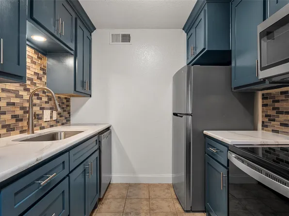 1421 S 12th St APT 114, Waco, TX 76706