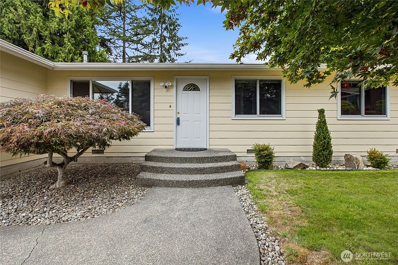2nd image of 18759 130th Avenue SE
