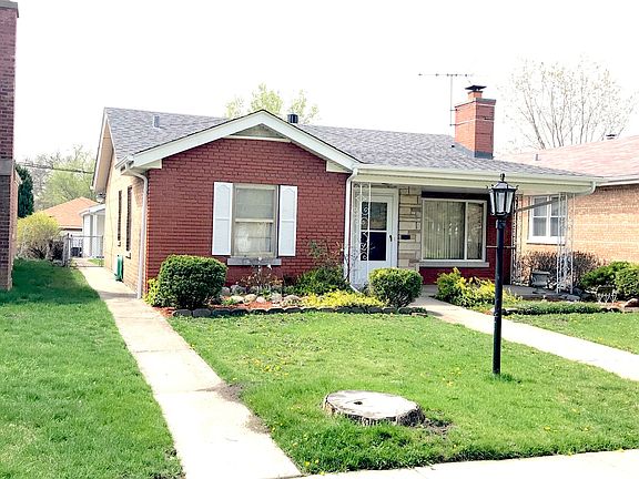 2nd image of 10016 S Artesian Ave