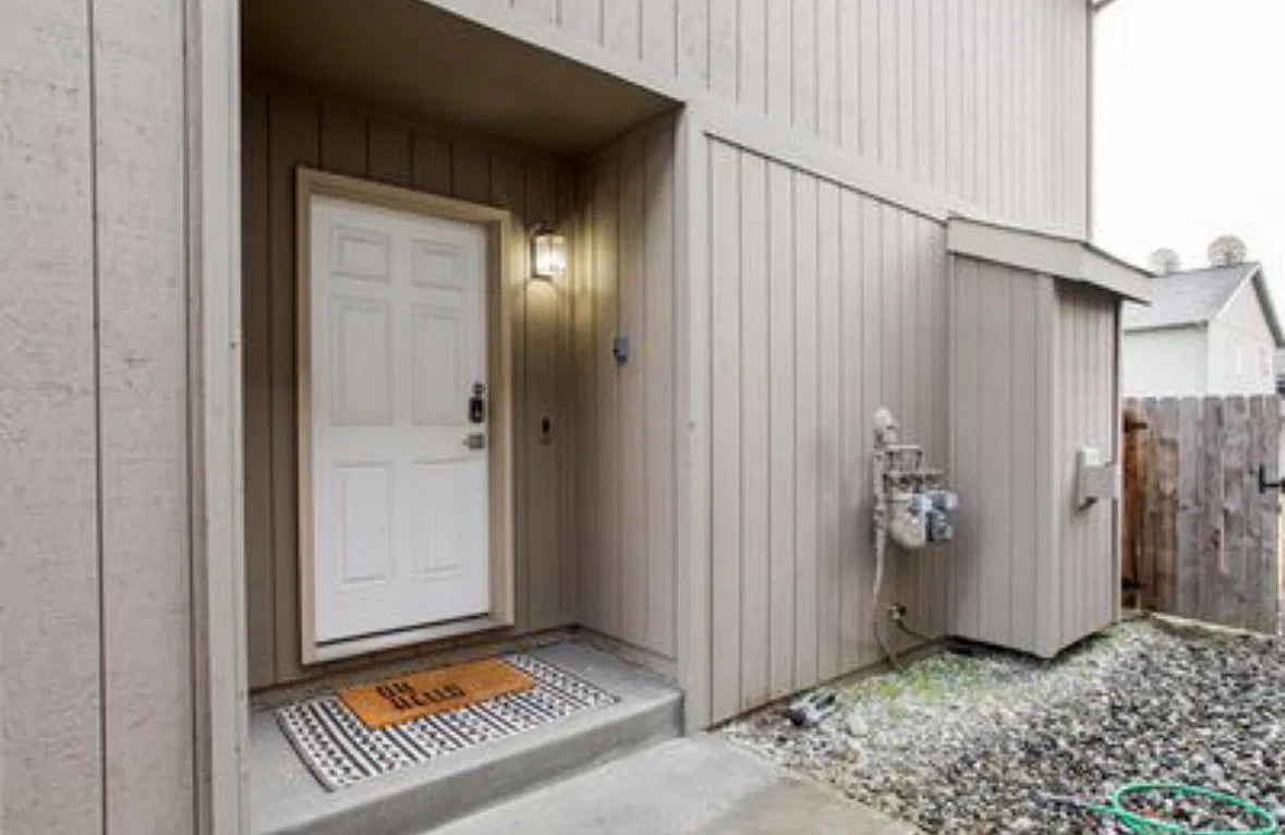 3 bed, 2.5 bath, 1480 sqft, $2,800 — Photo 3
