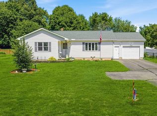 65 Plain St, Easthampton, MA 01027
