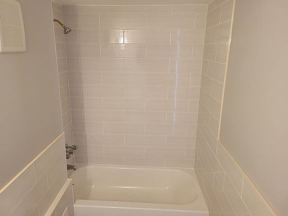 2nd image of 51 Vera St APT D