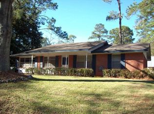 1800 Quince Dr, Tallahassee, FL 32308