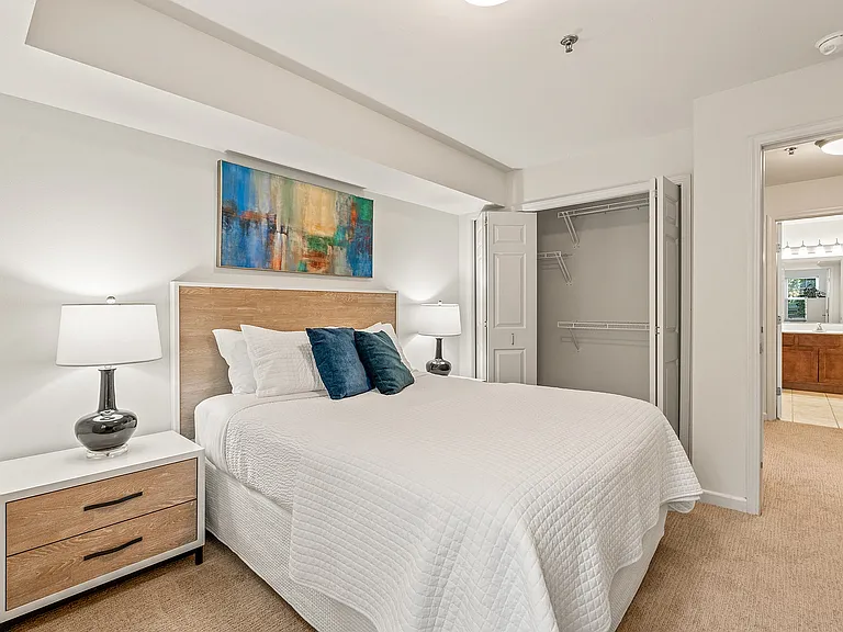 The Landmark At Hatchery Hill Bedroom