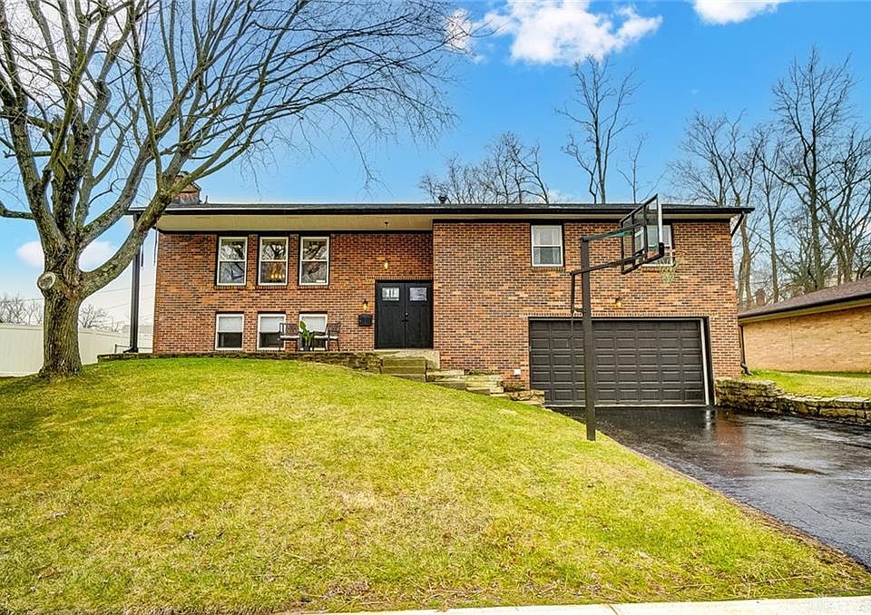 1st image of 208 Allanhurst Ave