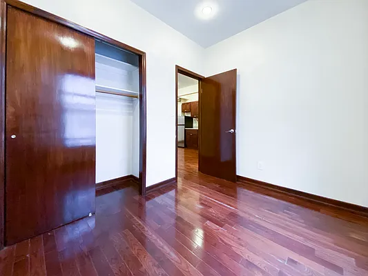 Rented by Kahen Properties | media 10