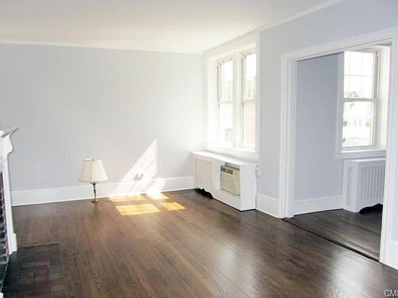 Living Room W Fireplace