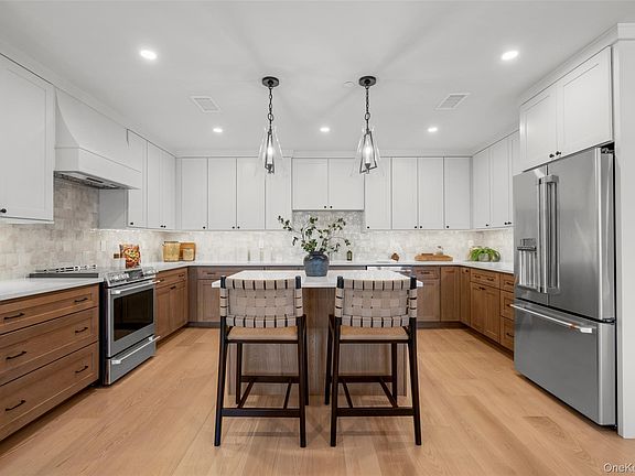 4th image of 25 S Riverside Avenue #211