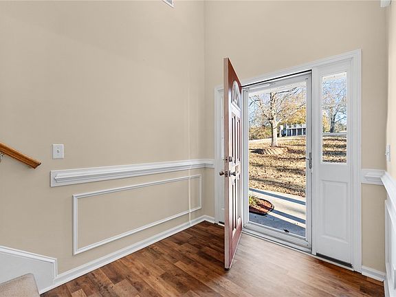 5th image of 104 Teal Ct
