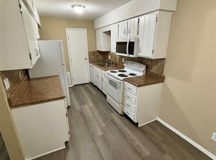 1033-9 S Brookside Ave, Independence, MO 64053