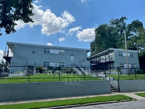 1435 Court Ave Photo 1