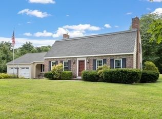 31 Mount Lebanon St, Pepperell, MA 01463