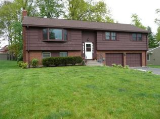 21 Westwood Dr, Wethersfield, CT 06109