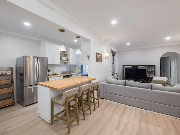 225 Bennett Ave APT 1T, Manhattan, NY 10040