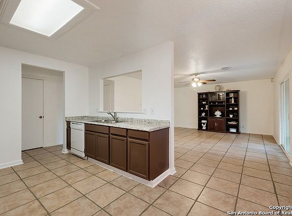 4th image of 8242 Valley Trl