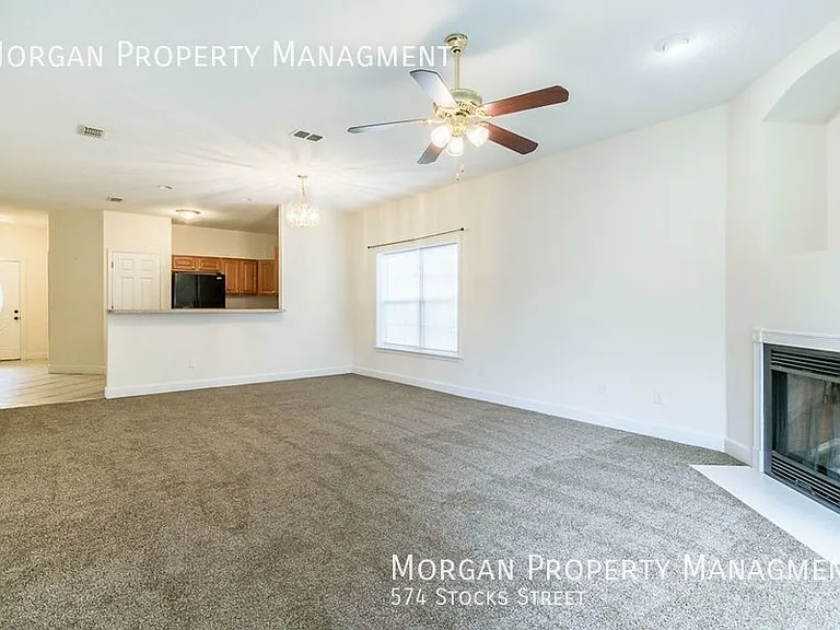 574 Stocks St — Photo 3