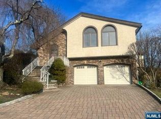 315 Arthur Ave, Englewood Cliffs, NJ 07632