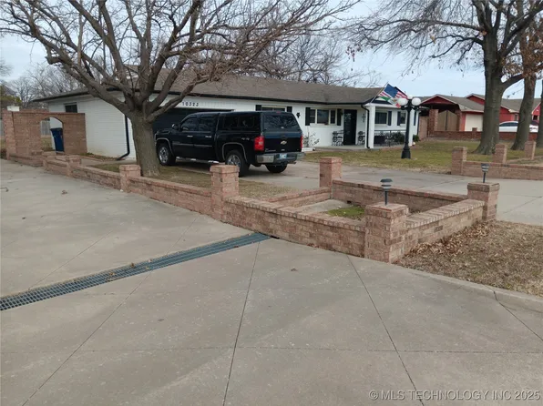 10323 E 15th St, Tulsa, OK 74128