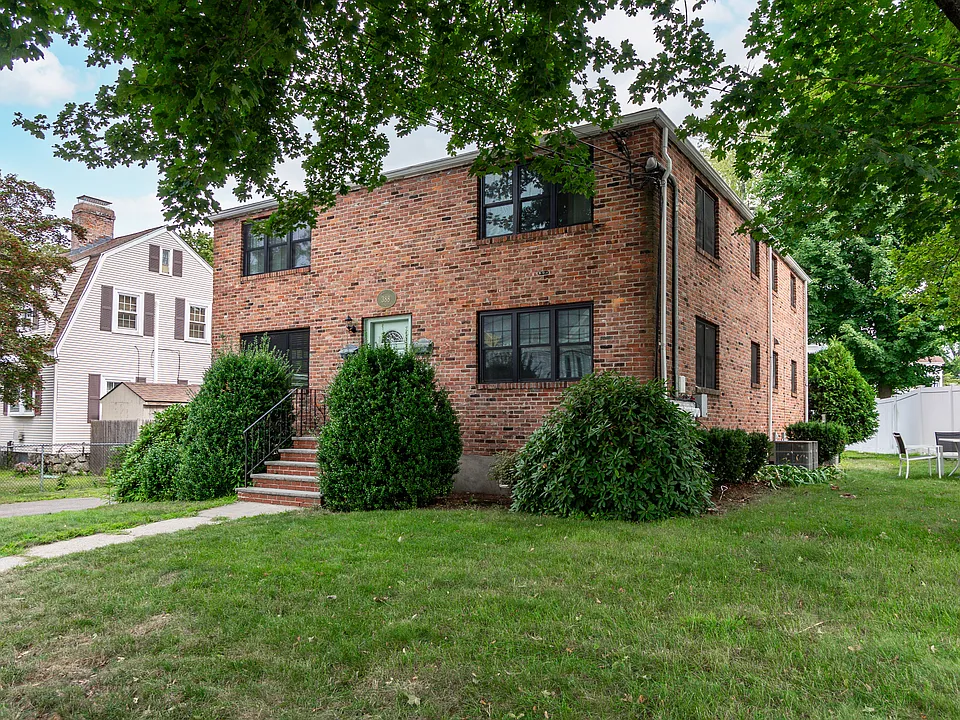 388 Crescent St