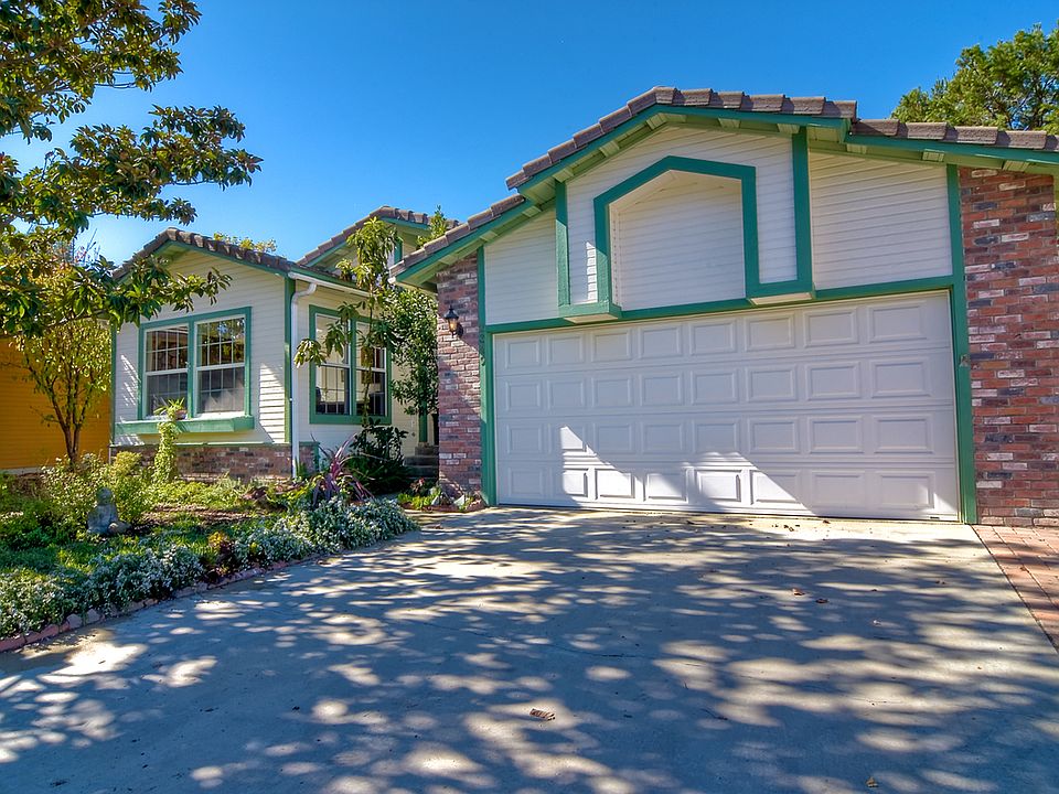 1st image of 2349 Mapleleaf Dr