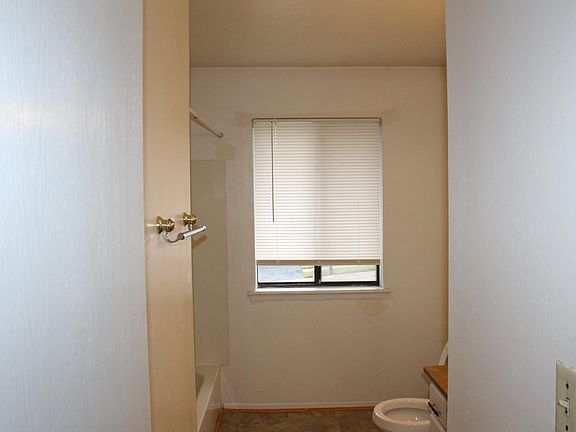 5th image of 204 Pawnee Ln