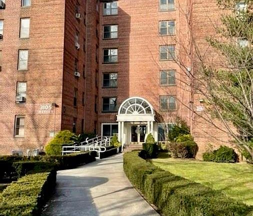 2nd image of 3105 Avenue V APT 6F