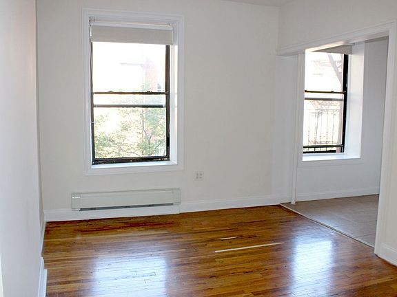 3rd image of 218 W 104th St APT 4B