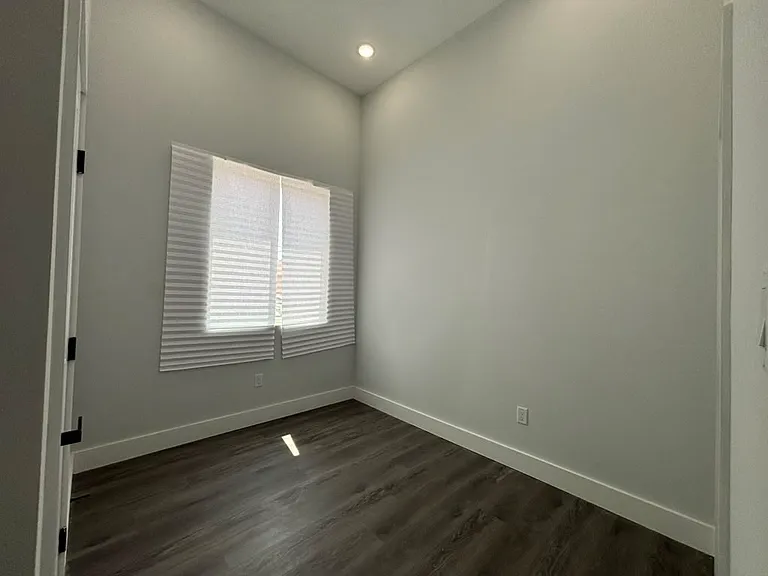 675 N 41st St #2 — Photo 14